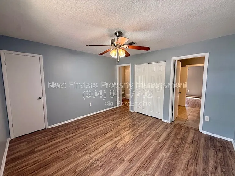 11406 Bedford Oaks Dr — Photo 17