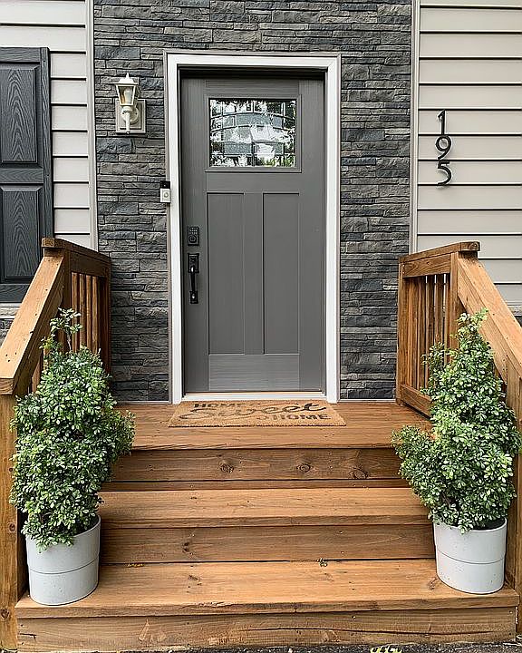 2nd image of 195 Washington Dr