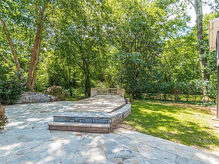 4523 Runnemede Rd NW — Photo 4