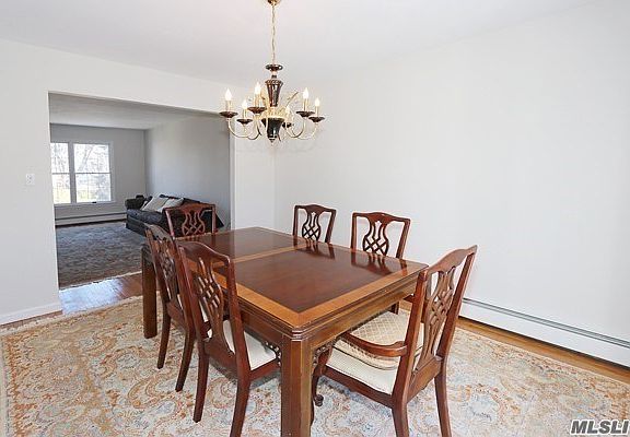 4th image of 7 Brookside Dr