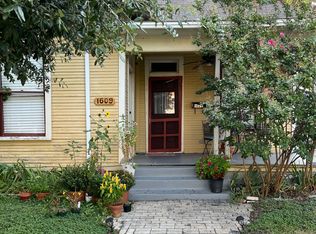 1609 S Henderson St, Fort Worth, TX 76104