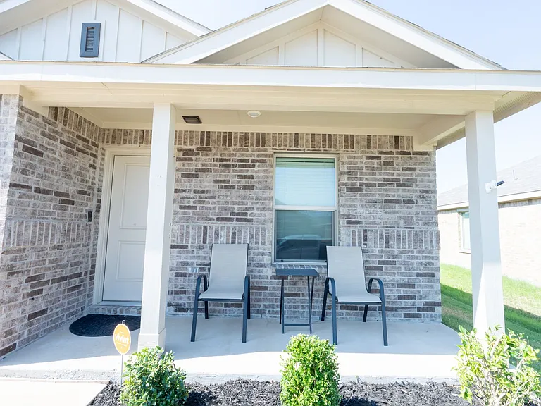 2809 Watchpoint Rd — Photo 2