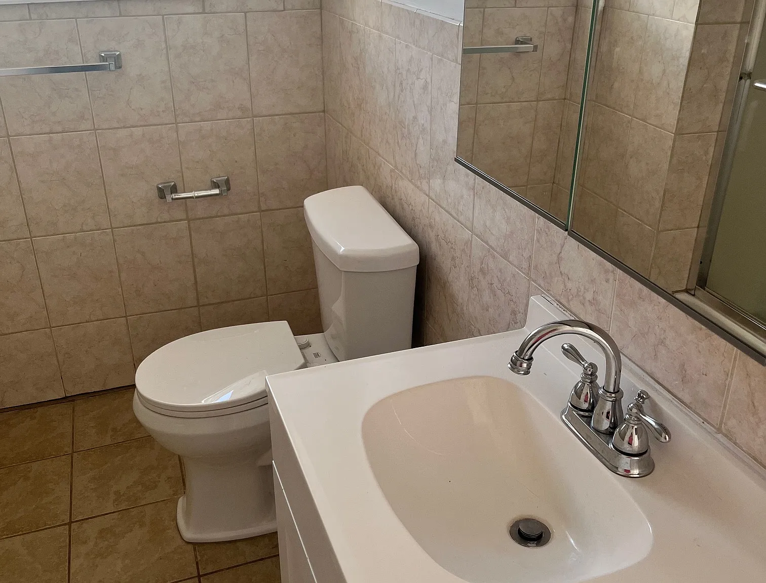 1 bed, 950 sqft, $1,025 — Photo 4