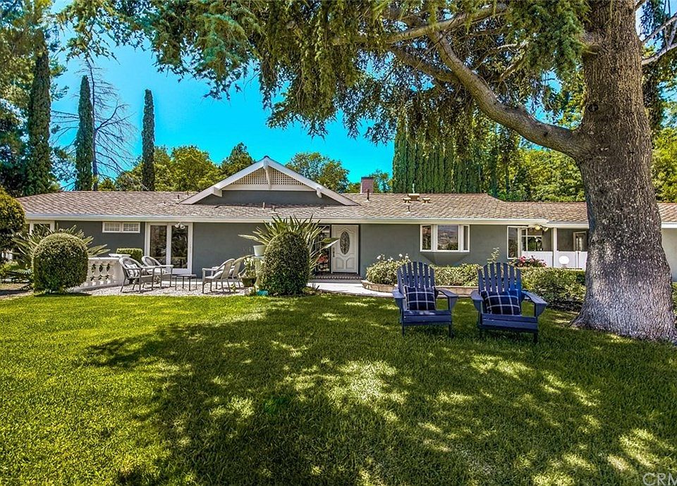 1st image of 9843 Brentwood Dr
