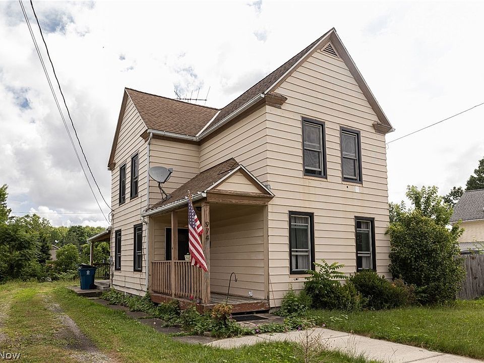 1st image of 974 Chestnut St