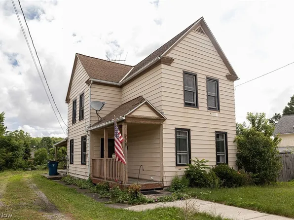 974 Chestnut St, Grafton, OH 44044