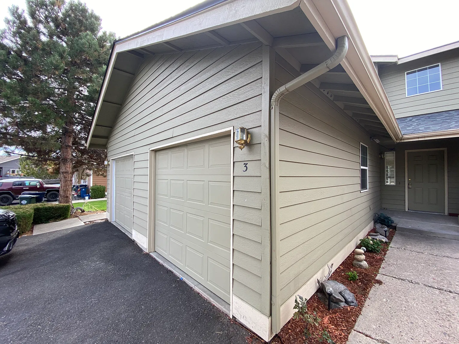 2 bed, 2.5 bath, 1144 sqft, $1,795 — Photo 1
