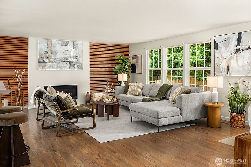 3rd image of 15201 Simonds Road NE