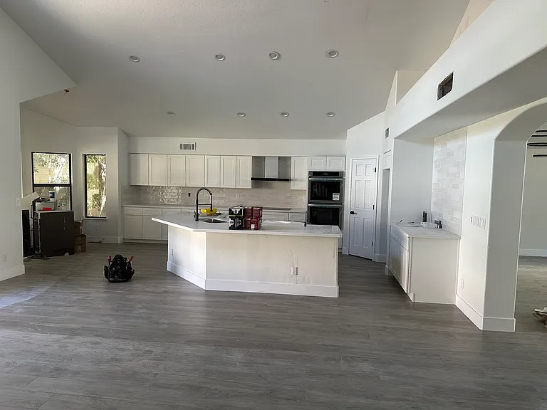 3340 S Oleander Dr — Photo 5
