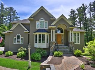 524 Lowell St, Lynnfield, MA 01940