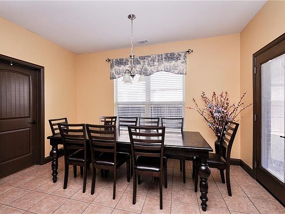 5th image of 3400 De Vinci Dr
