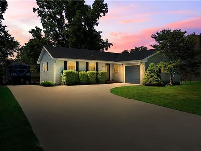 306 N Park Dr, Belton, MO, 64012