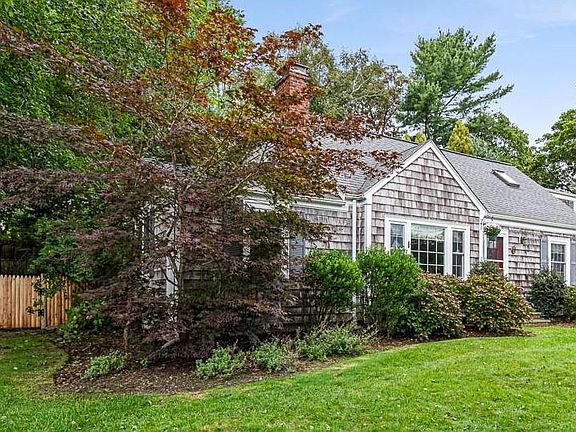2nd image of 3 Jenks Garden Ln