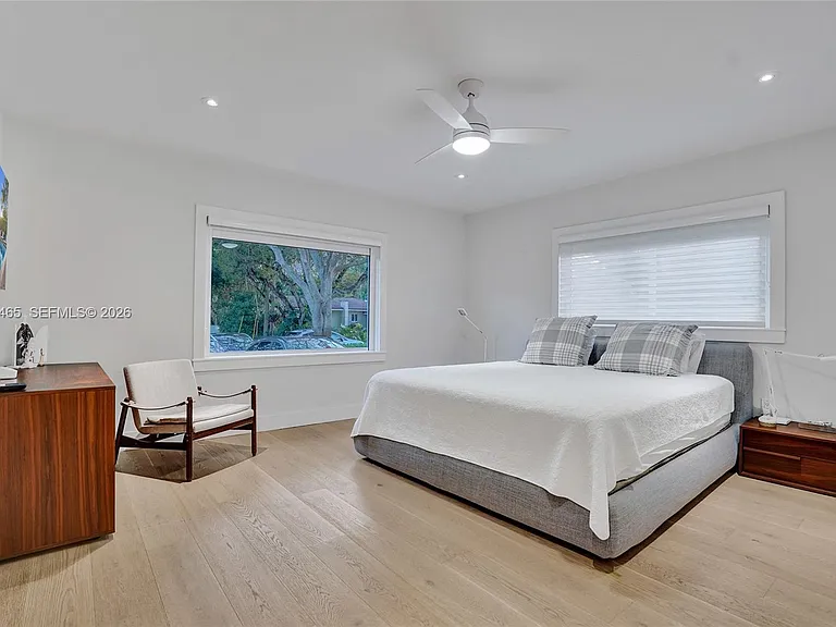 1223 NE 102nd St — Photo 13