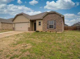 104 Haley Ln, Chandler, TX 75758