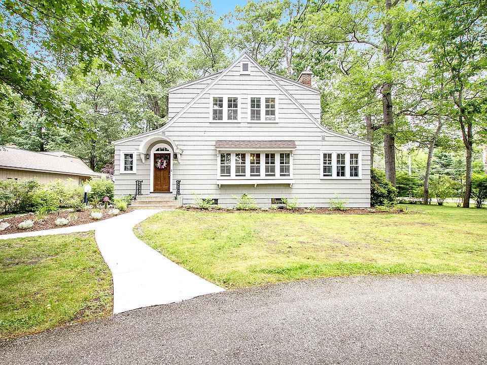 402 Channel Rd, Muskegon, MI 49445 MLS 21023942 Zillow