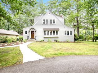 402 Channel Rd, Muskegon, MI 49445