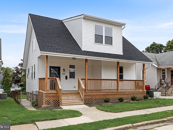 2nd image of 133 Lafayette Rd
