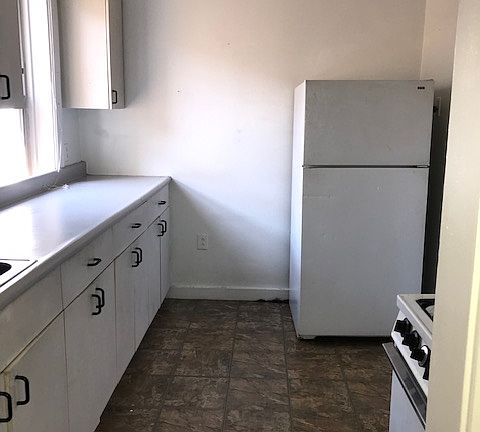 5th image of 4008 N Kenmore Ave APT 2S