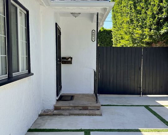 2nd image of 4071 Sawtelle Blvd