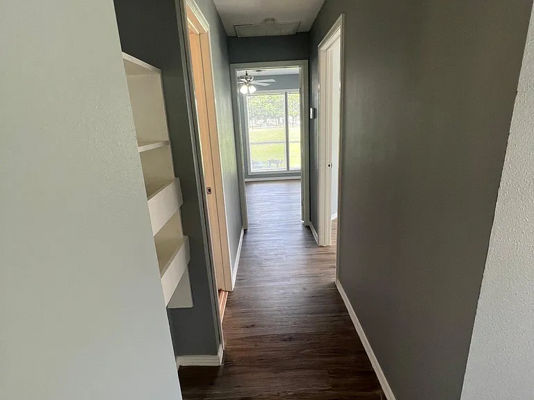 525 E Caney St #B — Photo 16