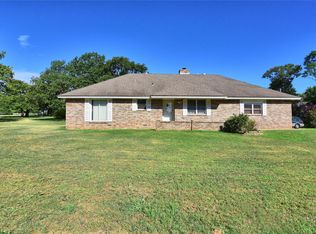 3112 S Saddlerock Rd E, Sand Springs, OK 74063