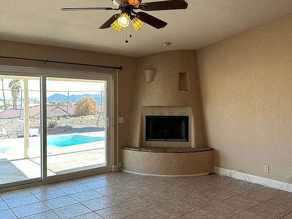5th image of 2996 Applewood Dr