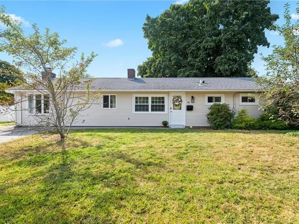 93 Haverhill Ave, Warwick, RI 02886