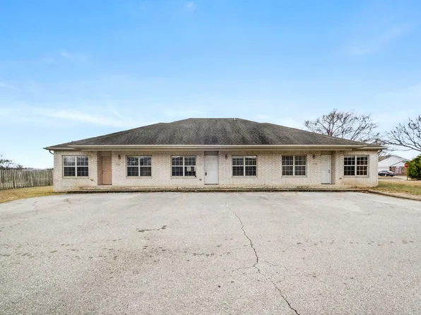 1270 N Trinity Dr, Fayetteville, AR 72704