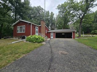 W9806 Deerfield Ave, Wautoma, WI 54982