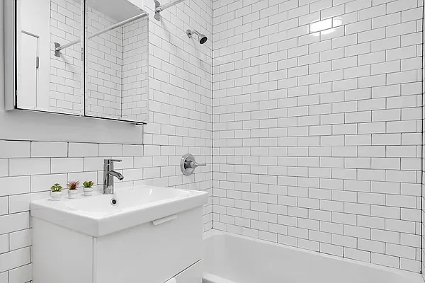 Rented by Compass | media 10