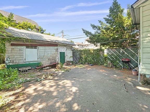 2nd image of 18719 Ludlum Ave