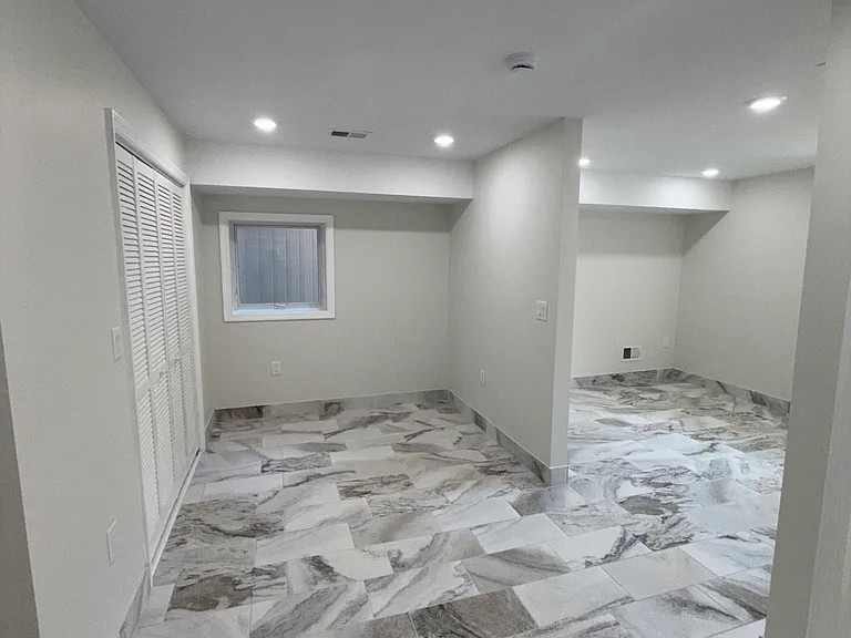126 W 54th St #1 — Photo 20