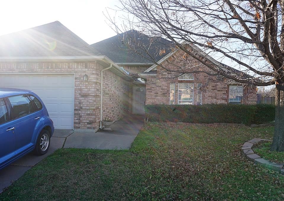 1st image of 8445 Emerald Cir