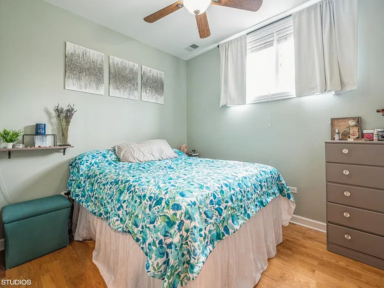 413 N Noble St #G — Photo 8