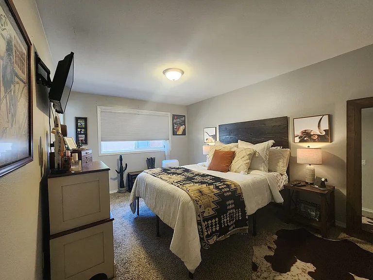 3512 E Vittoria Way — Photo 24