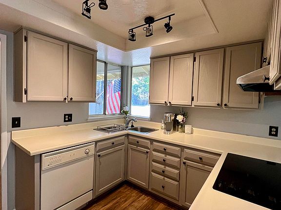 4th image of 3398 E Candelaria Dr