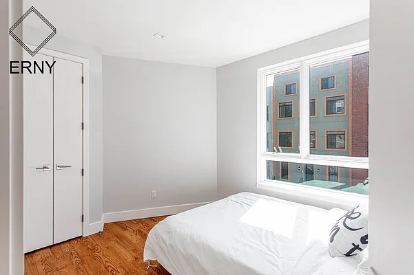 Rented by Pinn Realty | media 4