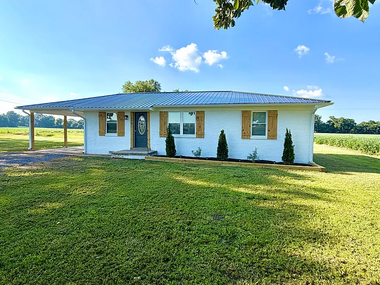 1274 Austin Rd — Photo 1