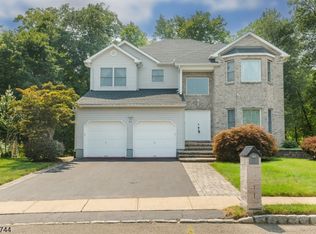 35 Leah Way, Parsippany, NJ 07054