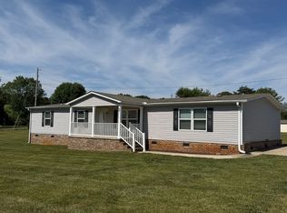 105 Foster Ferry Dr, Statesville, NC 28677