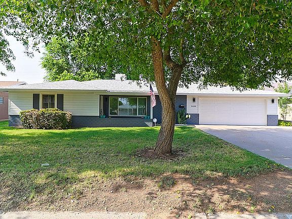 3rd image of 4444 E Clarendon Ave