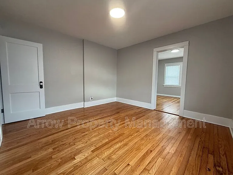 130 N 27th St #2 — Photo 4