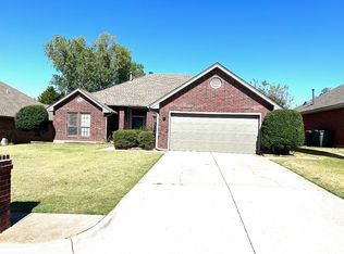 1913 Lois Lynn Ln, Edmond, OK 73003