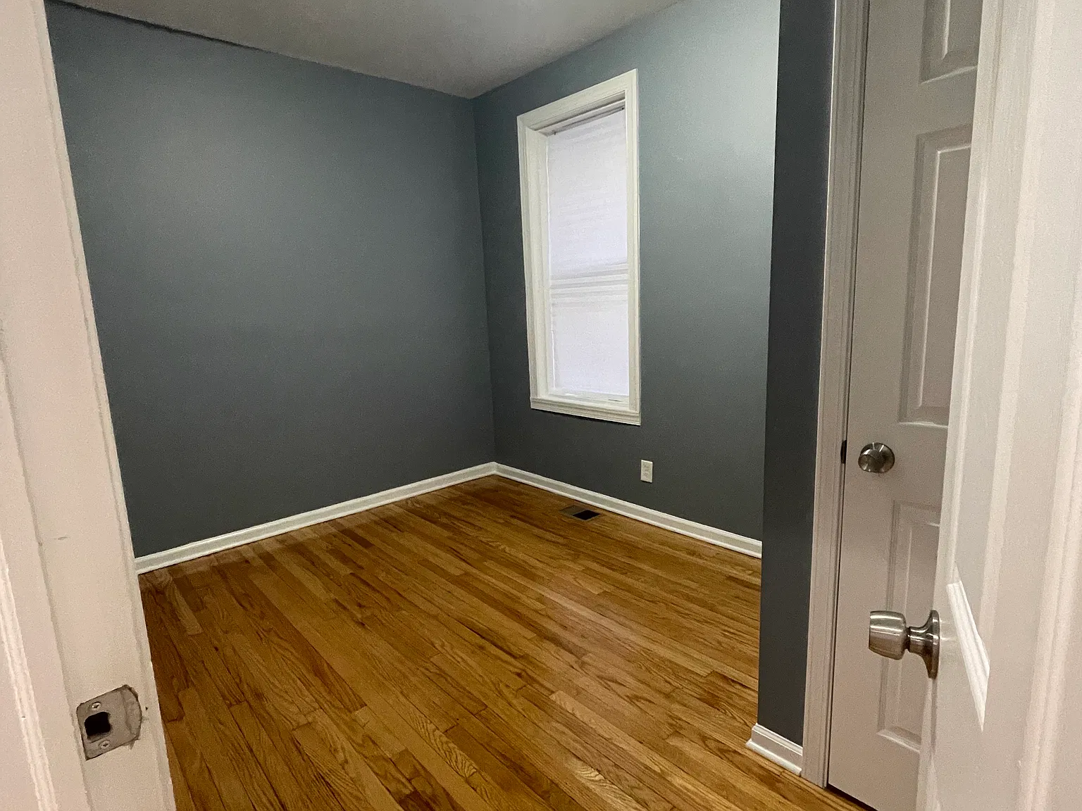 3 bed, $1,700 — Photo 3