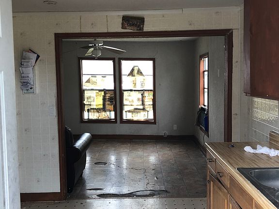 2nd image of 239 Wilcox Ave