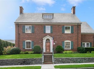 303 Laurel Ave, Providence, RI 02906