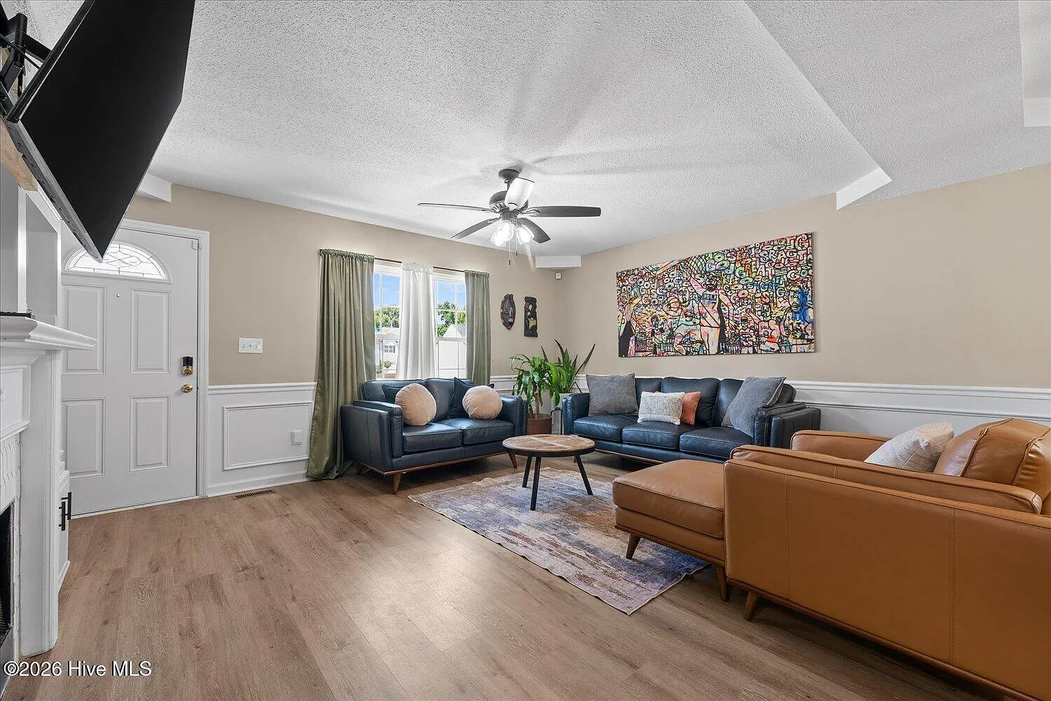 4 bed, 3.0 bath, 1816 sqft, $1,800 — Photo 3