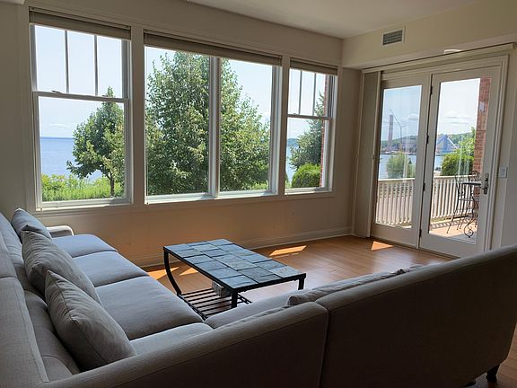 4th image of 540 S Lakeshore Blvd #27