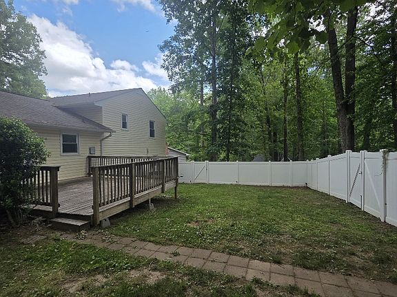 2nd image of 104 Crutchfield Cir